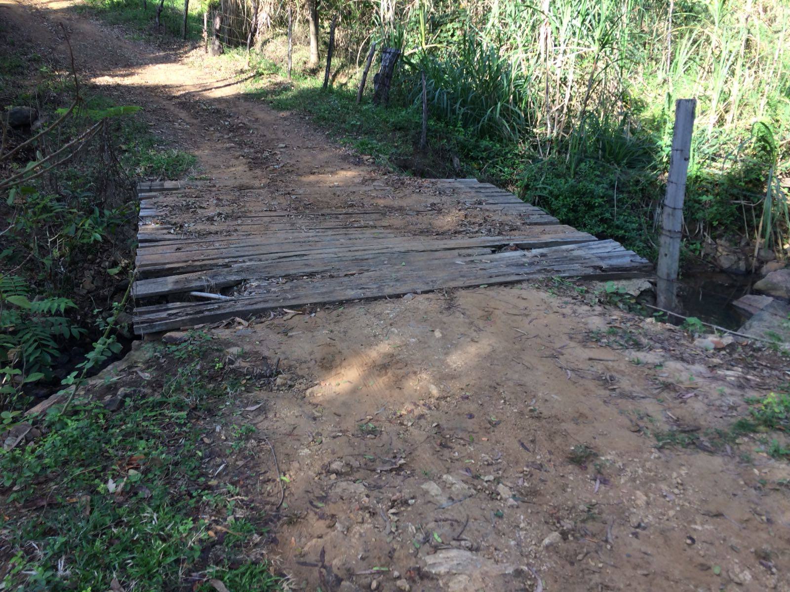 Vereador cobra manutenção de estrada e ponte na zona rural